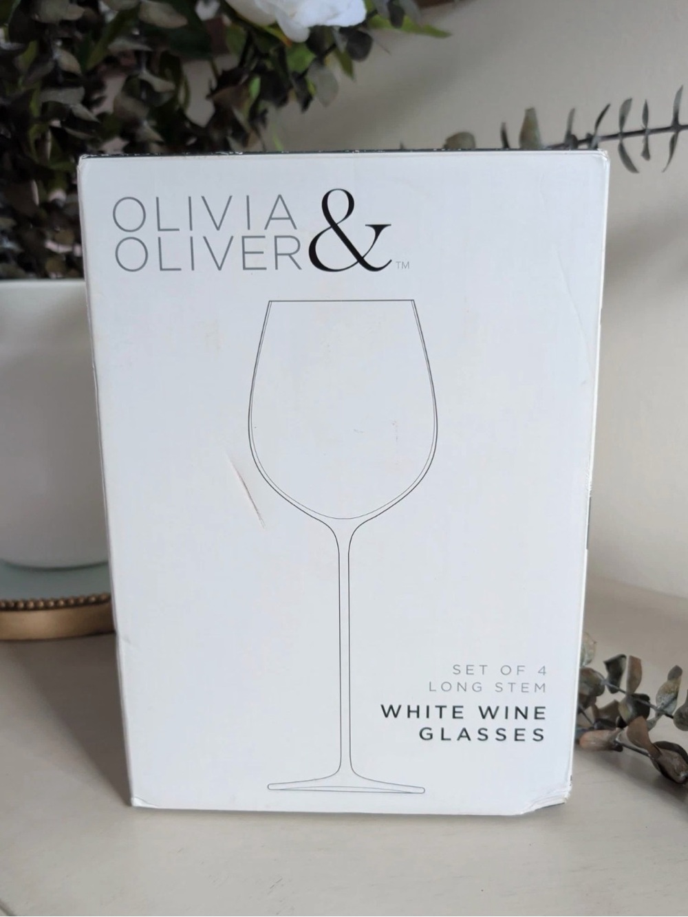 Olivia & Oliver White Wine Glasses Set Of 4 New In Box - Gold Rim